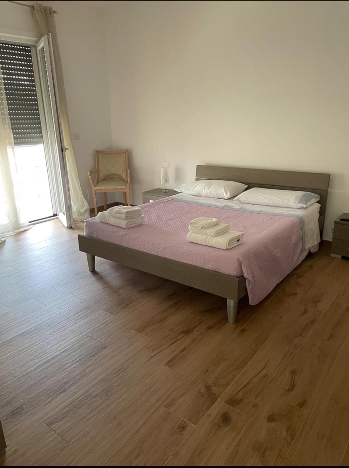 B&B A Pochi Passi Dal Mare Giovinazzo Kültér fotó